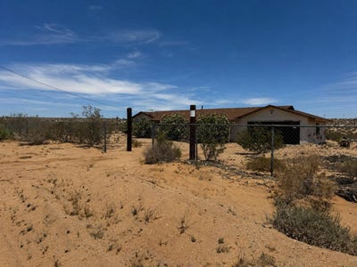 /international/us/757-mt-nebo-road-joshua-tree-ca-110107612712/