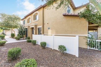 /international/us/7820-e-baseline-road-mesa-az-110105979317/