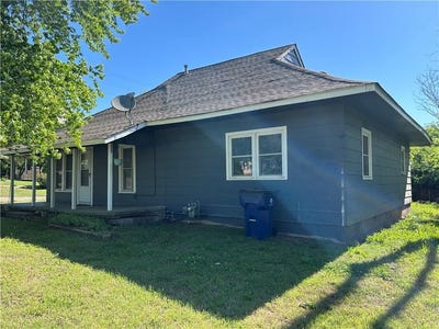 /international/us/514-dwarf-street-sedan-ks-110108470897/