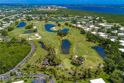 /international/us/7-vista-gardens-trail-vero-beach-fl-110108175740/