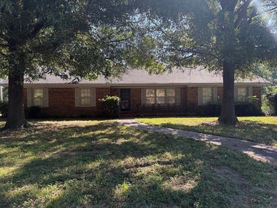 /international/us/111-colonial-road-osceola-ar-110099964112/