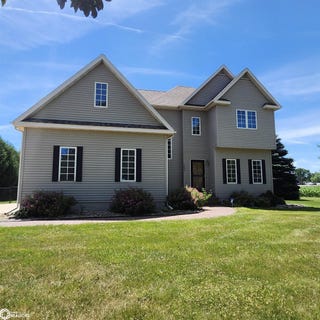 /international/us/1605-rolling-hills-drive-fort-dodge-ia-110104451809/