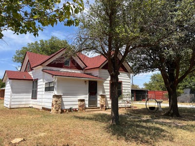/international/us/610-8th-street-childress-tx-110109975150/