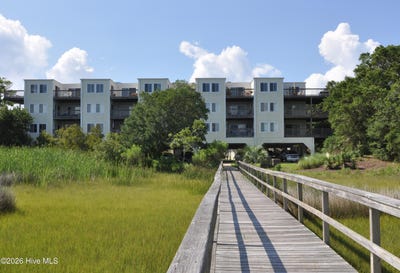 /international/us/650-salter-path-road-pine-knoll-shores-nc-110107981572/