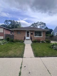 /international/us/801-indiana-avenue-waukegan-il-110108739952/