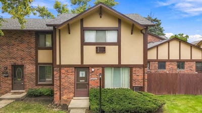 /international/us/17w678-kirkland-lane-villa-park-il-110120588485/