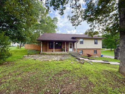 /international/us/8062-illinois-road-houston-mo-110100628832/