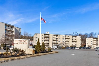 /international/us/200-park-terrace-dr-stoneham-ma-110107035879/