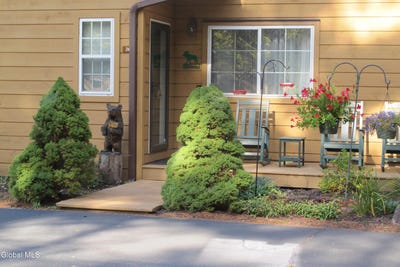 /international/us/24-balsam-crest-path-warrensburg-ny-110105632078/