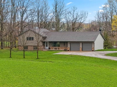 /international/us/3434-willow-road-green-bay-wi-110107733951/