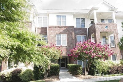 /international/us/701-copperline-drive-chapel-hill-nc-110106559458/