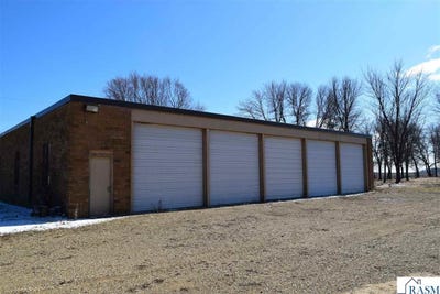 /international/us/126-higbie-ave-e-minnesota-lake-mn-110106325840/