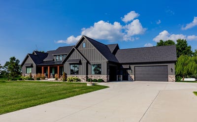 /international/us/8481-ne-46th-street-bondurant-ia-110110237463/