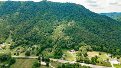 /international/us/0-nickelsville-highway-gate-city-va-110100620239/