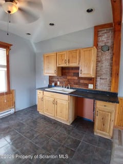 /international/us/47-e-parker-street-scranton-pa-110106955469/