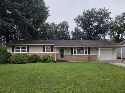 /international/us/613-ash-st-olney-il-110108987134/