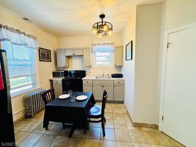 /international/us/2-e-passaic-ave-nutley-twp-nj-110108795359/