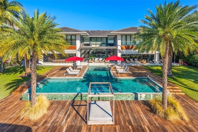 /international/us/385-centre-is-golden-beach-fl-110108231598/