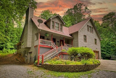 /international/us/145-walnut-ridge-lane-ellijay-ga-110101093757/