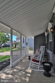 /international/us/17-spyglass-court-westminster-md-110098758128/