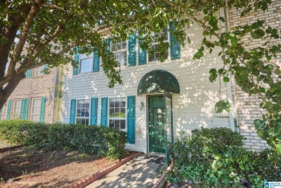 /international/us/1303-hillsboro-lane-helena-al-110100918071/