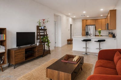 /international/us/2511-w-queen-creek-road-chandler-az-110109978787/