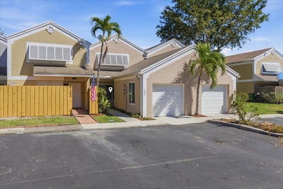 /international/us/1383-nw-122nd-terrace-pembroke-pines-fl-110106452030/