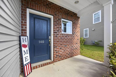 /international/us/140-chaste-tree-circle-goose-creek-sc-110100704851/