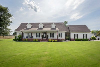 /international/us/1935-ashton-st-tuscumbia-al-110108963845/