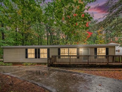 /international/us/308-silverhill-drive-houghton-lake-mi-110120103375/