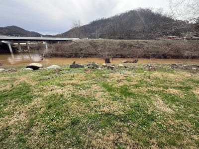 /international/us/tbd-fulton-st-burnsville-wv-110106764441/
