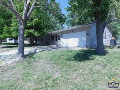 /international/us/104-dakota-ave-holton-ks-110103399377/