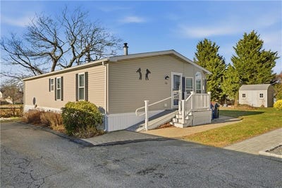 /international/us/35-cathy-circle-portsmouth-ri-110104842456/
