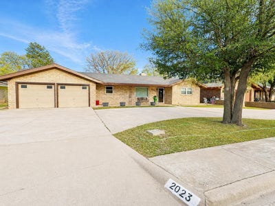 /international/us/2023-rice-drive-levelland-tx-110106932892/