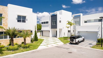 /international/us/10381-nw-67th-ter-doral-fl-110109084690/