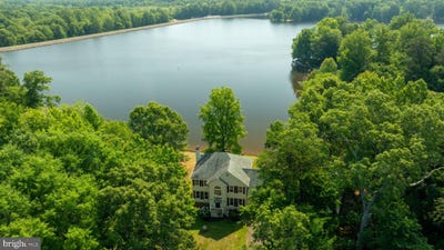 /international/us/373-land-or-drive-ruther-glen-va-110092669380/