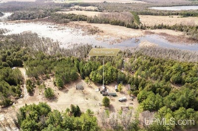 /international/us/w3702-chartre-road-stephenson-mi-110107339944/