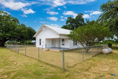 /international/us/8160-fm-2412-gatesville-tx-110109228837/