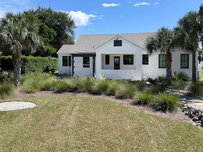 /international/us/214-ave-c-apalachicola-fl-110120516001/