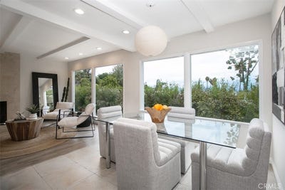 /international/us/22385-macfarlane-drive-woodland-hills-ca-110098851735/