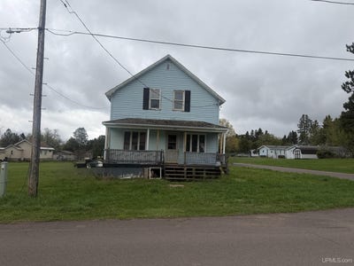 /international/us/249-w-birch-street-ironwood-mi-110108176113/