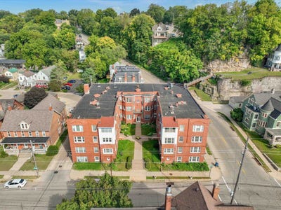 /international/us/201-w-17th-street-dubuque-ia-110103504431/