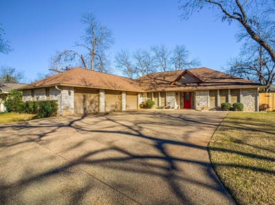 /international/us/330-columbine-street-meadowlakes-tx-110105643786/