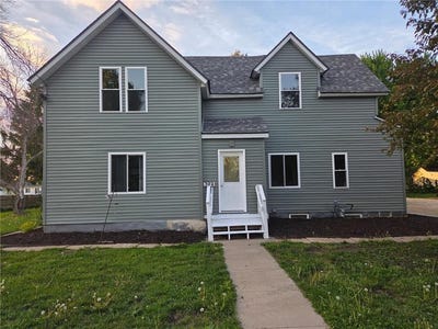 /international/us/303-e-main-street-brownsdale-mn-110108169019/