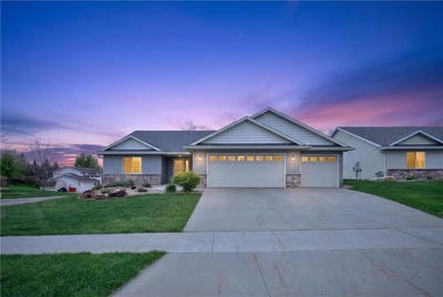 /international/us/2528-hawk-ridge-court-se-rochester-mn-110107884120/