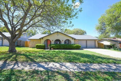 /international/us/12418-bret-springs-st-san-antonio-tx-110109081656/