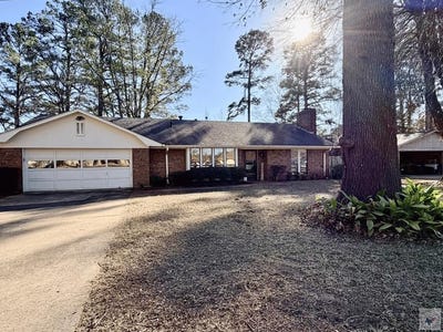/international/us/216-edgewood-cir-wake-village-tx-110104997412/