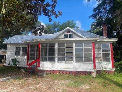 /international/us/7002-219th-hawthorne-fl-110100633607/