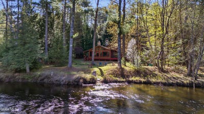 /international/us/95-delaney-drive-brant-lake-ny-110107935506/