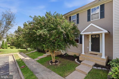 /international/us/28-quarterpole-court-warrenton-va-110120089875/